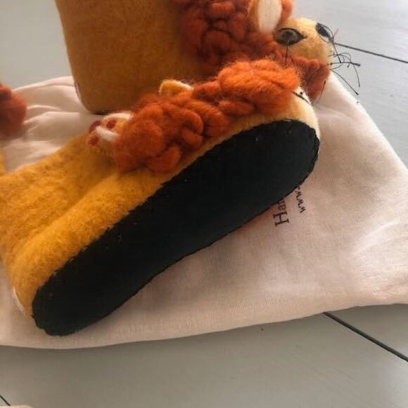 Kid's Sew Heart Felt Leopold the Lion Slippers. NWOT. Size 2-3Y (15cm) - Picture 5 of 7